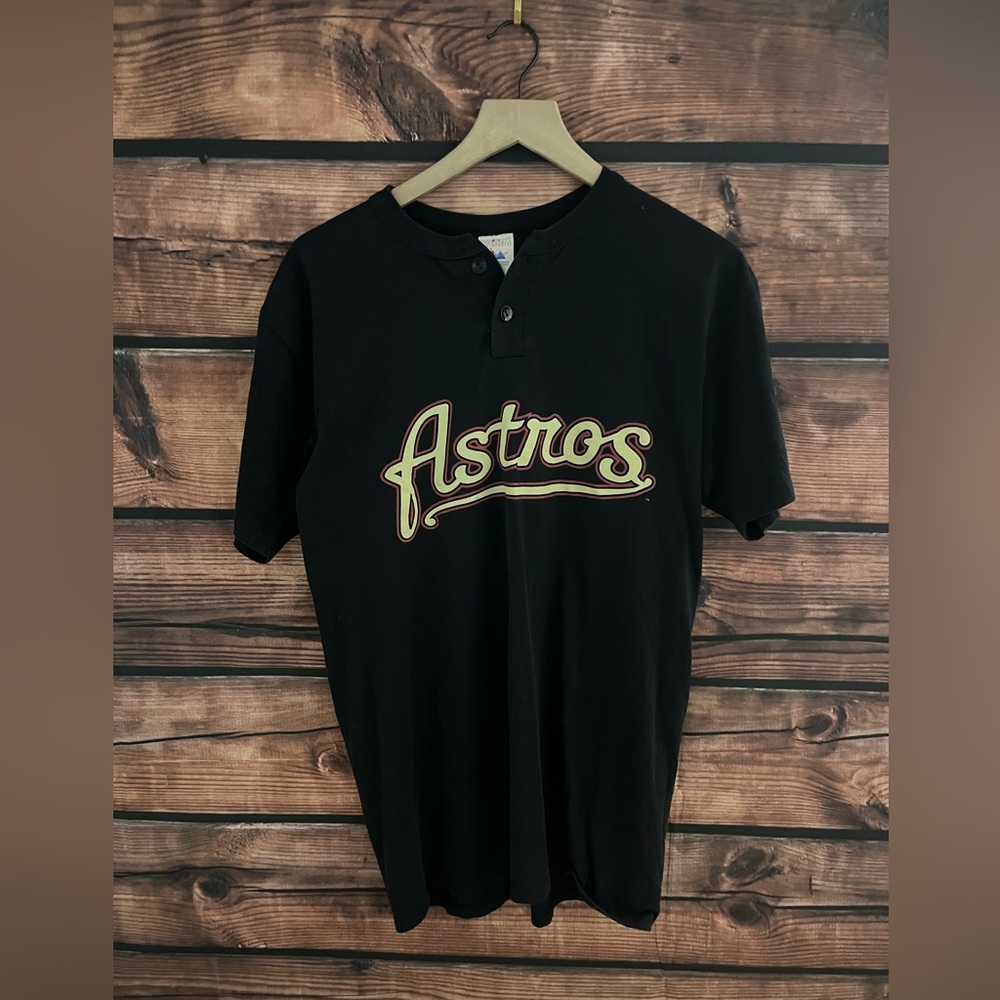 Astros t shirt size M